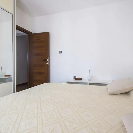 Apartment Mariano Rabac